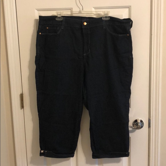 Cropped dark wash jeans - Picture 1 of 3